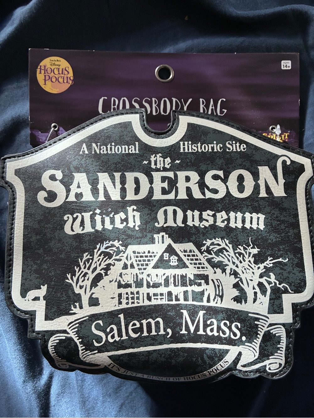 Spirit Sanderson Witch Museum Graphic Crossbody Bag - Black & White